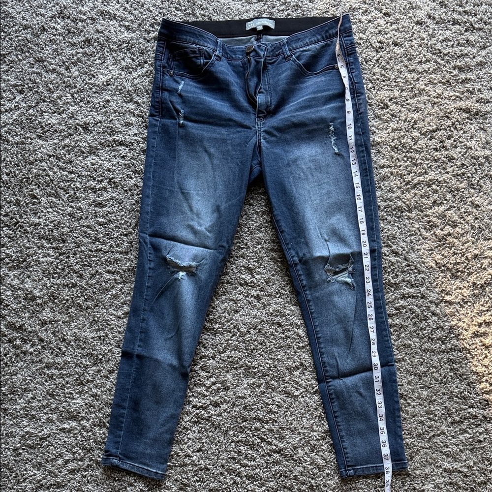 Wit & Wisdom Women’s 12 distressed skinny Jeans